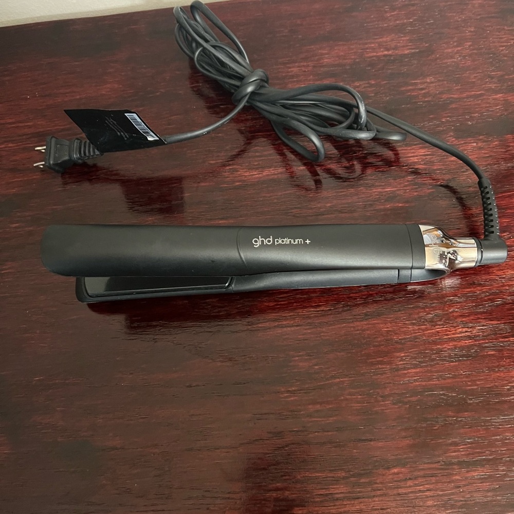 GHD Platinum+ flat iron